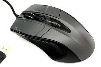gigabyte_gm_m8000.jpg