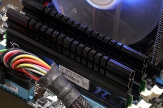gskill_d3_2200_cl7.JPG