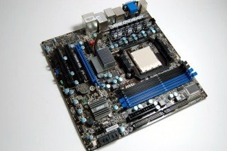 msi_785gm_e65.jpg