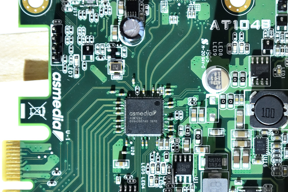 GIGABYTE GC-USB 3.2 GEN2X2 (2).jpg GIGABYTE GC-USB 3.2 GEN2X2 (2).jpg