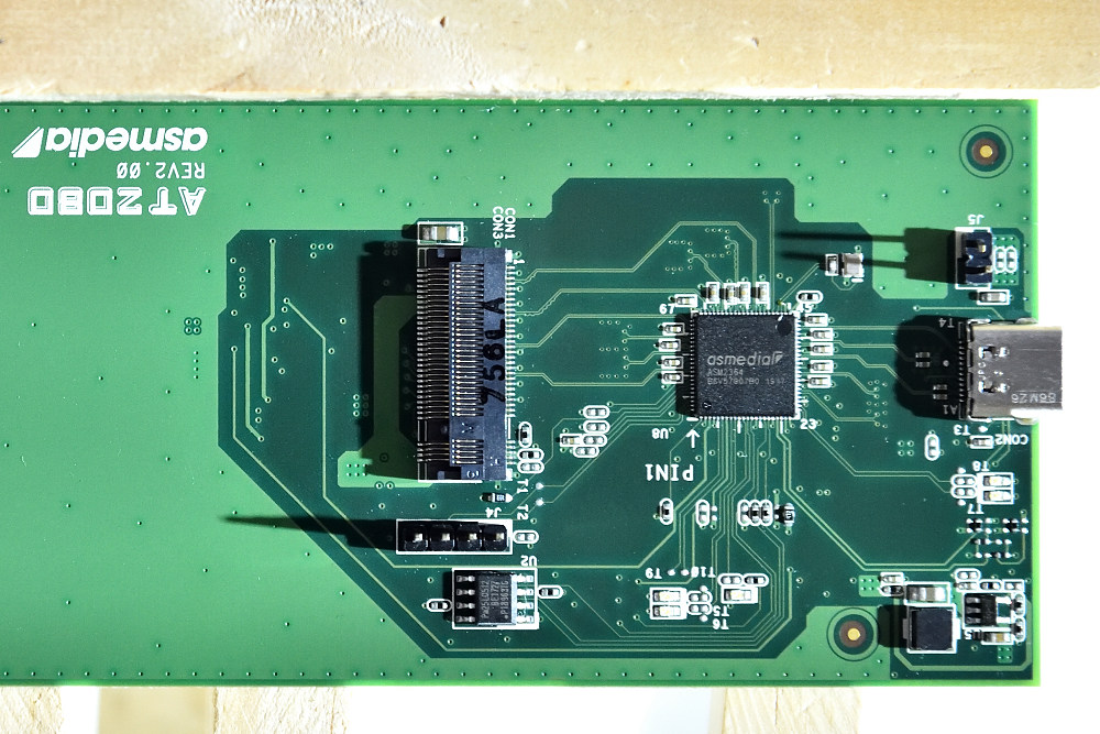 GIGABYTE GC-USB 3.2 GEN2X2 (4).jpg GIGABYTE GC-USB 3.2 GEN2X2 (4).jpg
