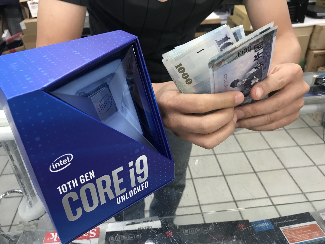 FSP HG PRO 850W-01.JPG FSP HG PRO 850W-01.JPG