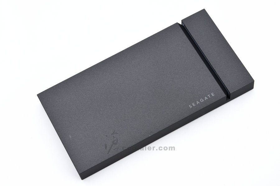 USB 3.2 Gen 2x2 Portable SSD (2).jpg