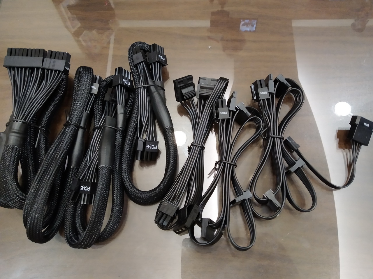 Antec HCG 650-13.jpg Antec HCG 650-13.jpg