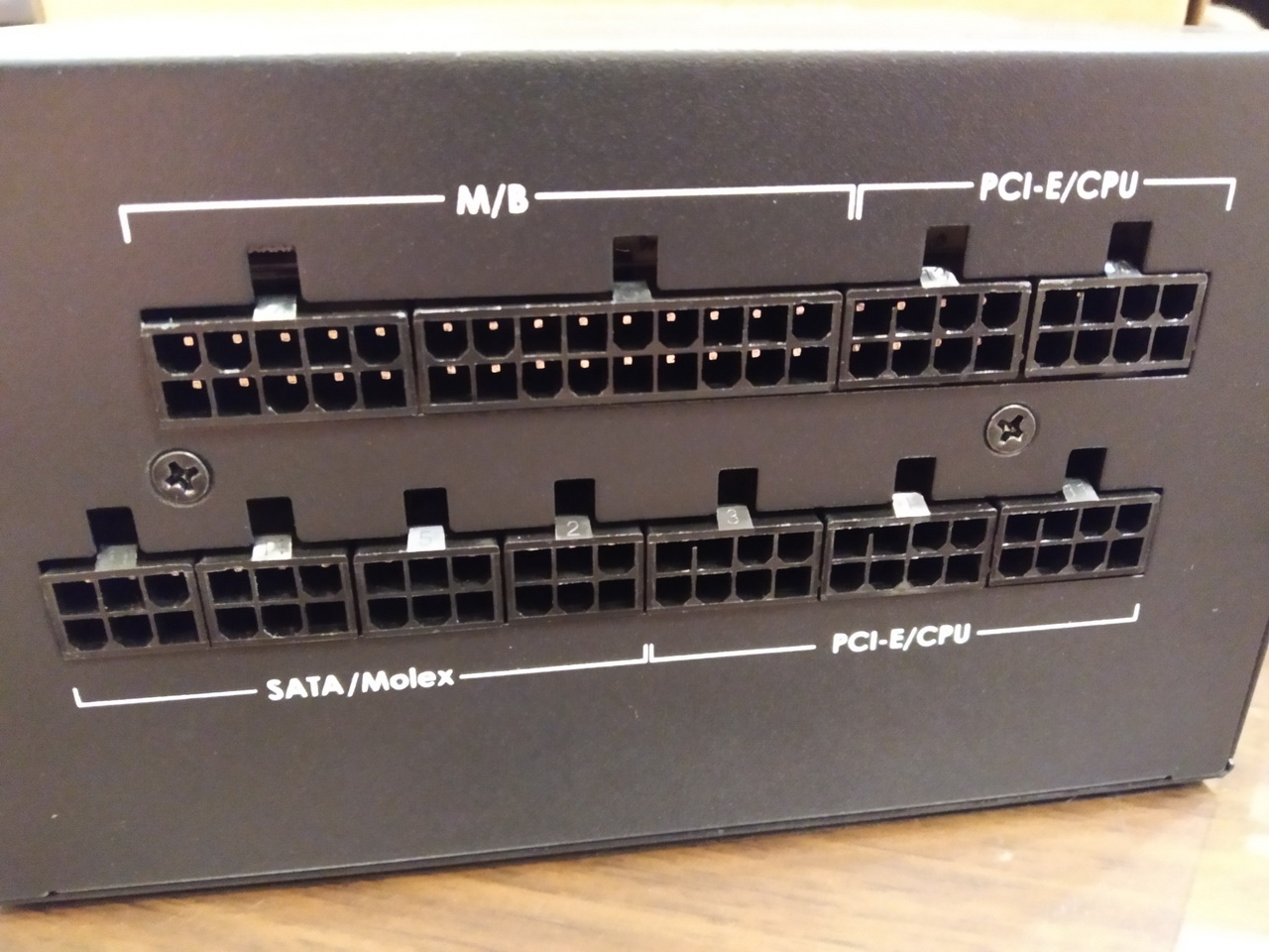 Antec HCG 650-17.jpg Antec HCG 650-17.jpg