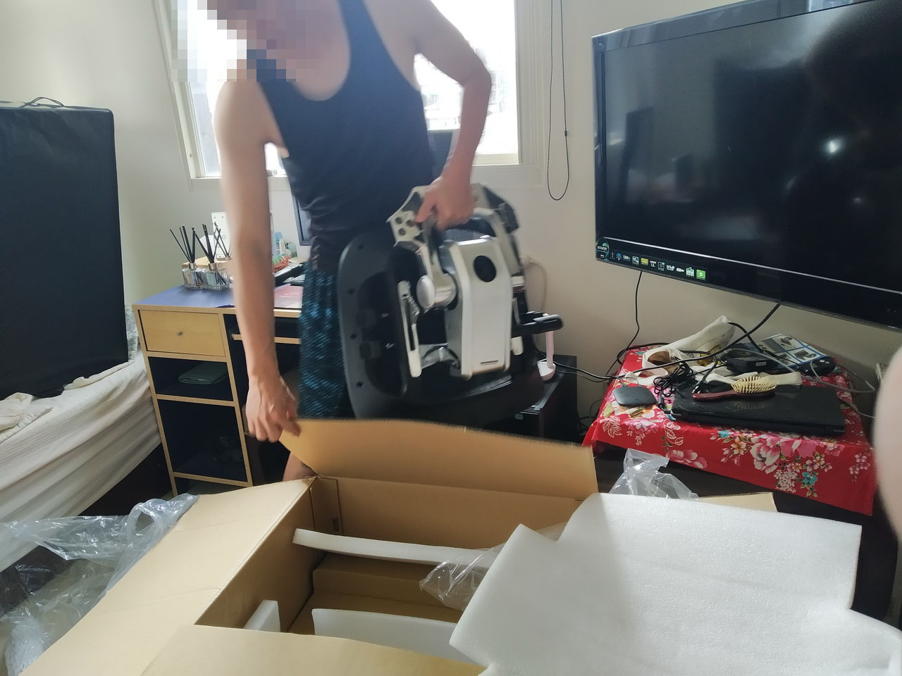 CyberChair E500-06.jpg CyberChair E500-06.jpg