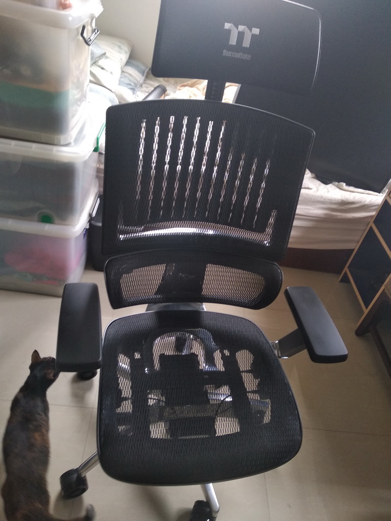 CyberChair E500-19.jpg CyberChair E500-19.jpg