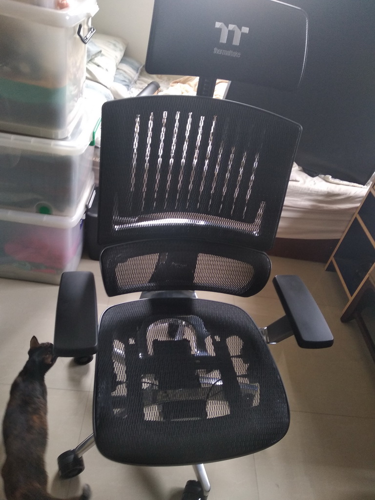 CyberChair E500-19.jpg