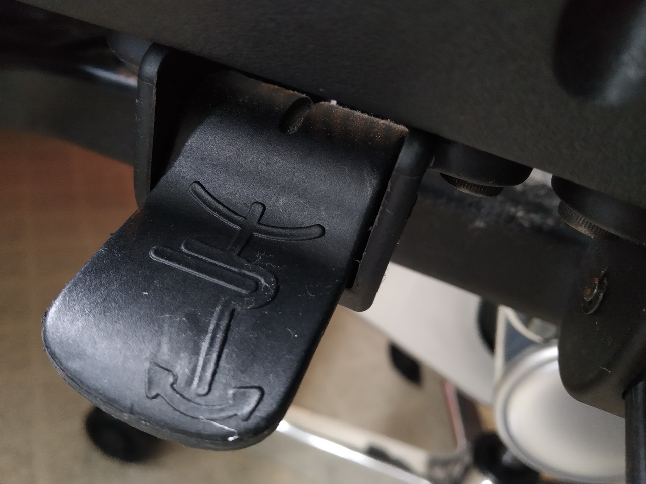 CyberChair E500-22.jpg CyberChair E500-22.jpg