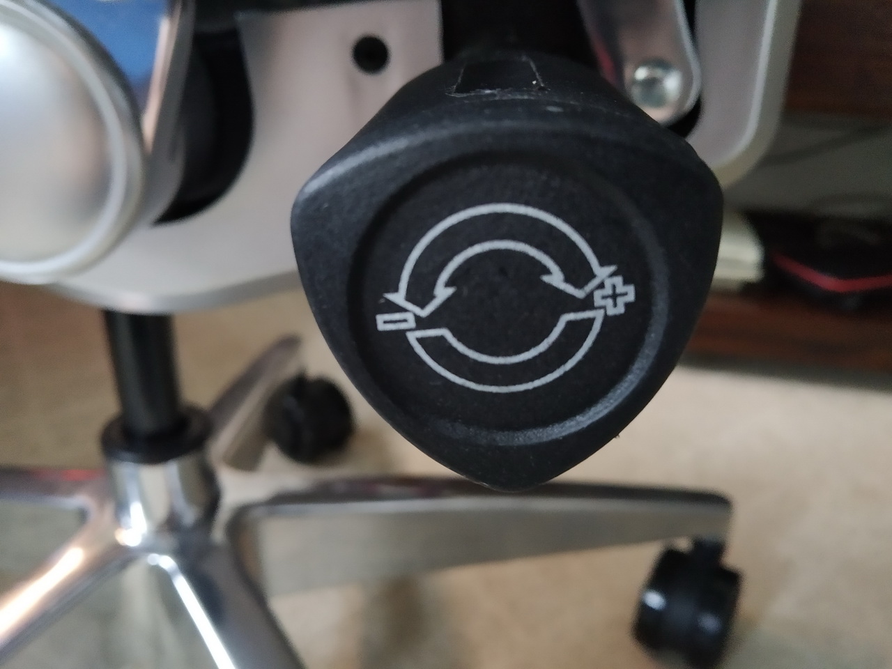 CyberChair E500-23.jpg CyberChair E500-23.jpg