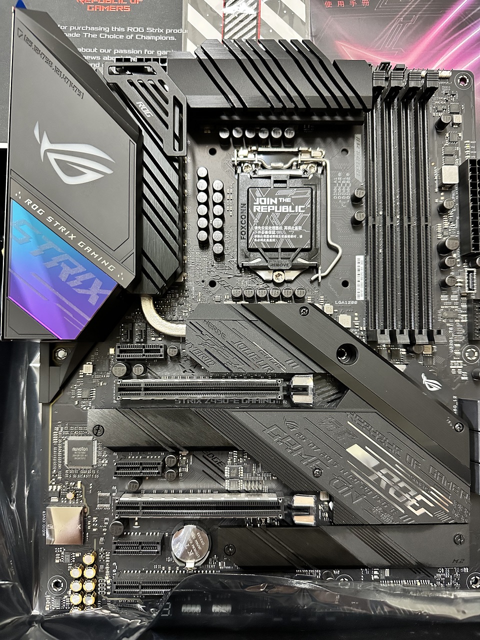 已售出- [全省售]ASUS 華碩ROG STRIX Z490-E GAMING 1200腳位電競主機