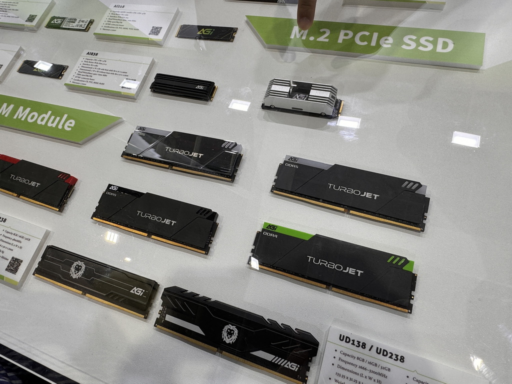 DDR5 DIMM.jpg DDR5 DIMM.jpg